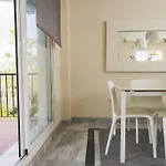 Apartament Cubo's Mimosas & Parking *