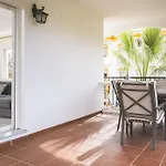 Cubo's Mimosas & Parking Apartament *