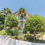 Апартаменти Cubo's Mimosas & Parking