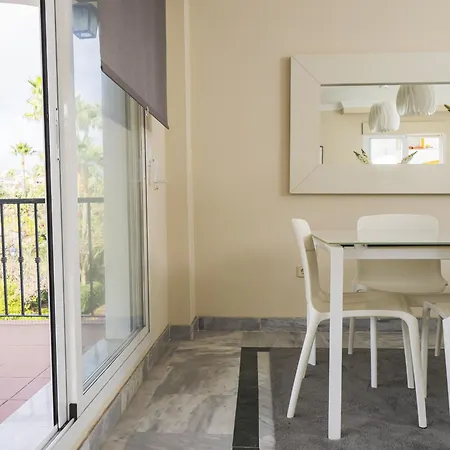 Apartment Cubo's Mimosas & Parking *
