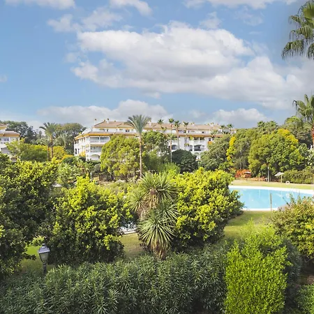 Cubo's Mimosas & Parking * Marbella