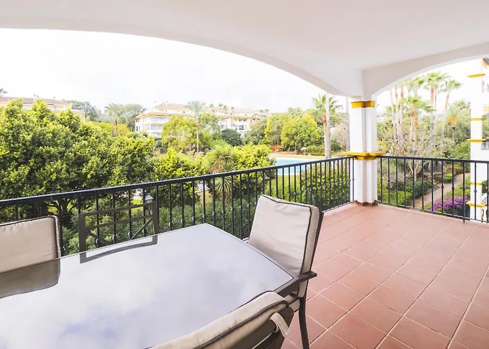 Cubo's Mimosas & Parking Apartamento Marbella