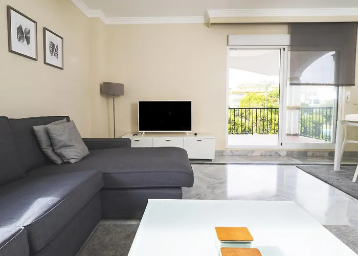 Daire Cubo's Mimosas & Parking Marbella