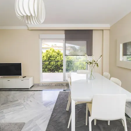 Apartment Cubo's Mimosas & Parking Marbella