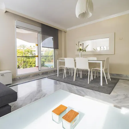 Cubo's Mimosas & Parking