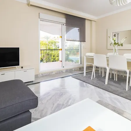 Cubo's Mimosas & Parking Apartment *