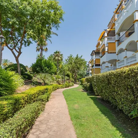 Cubo's Mimosas & Parking