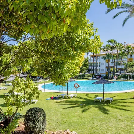 Cubo's Mimosas & Parking *